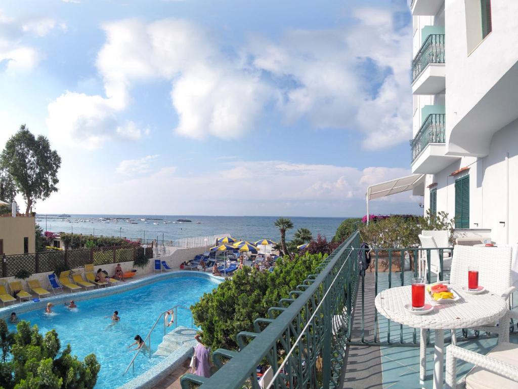 Hotel Ambasciatori Ischia Exterior photo